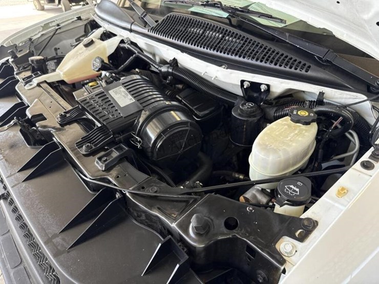 2016-chevrolet-express-2500-image-16