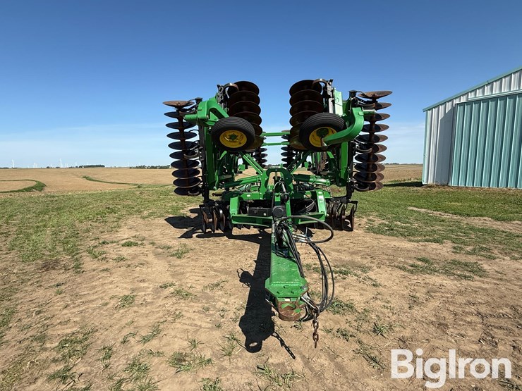 2016-john-deere-2623-image-2