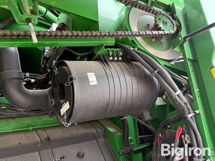 2019-john-deere-s780-image-16