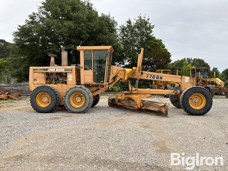 1994-deere-770bh-image-4