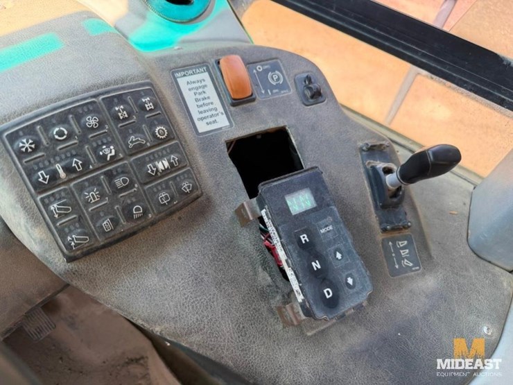 deere-400d-image-36