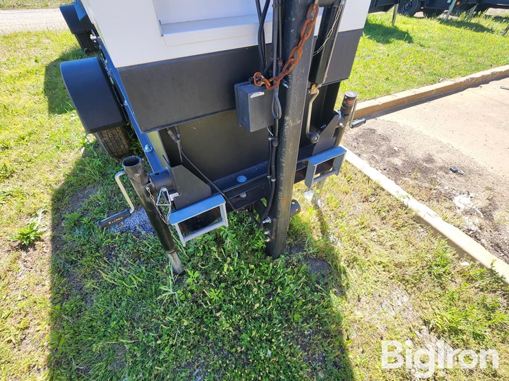 2015-generac-mmg251f4-22kw-portable-generator-image-10