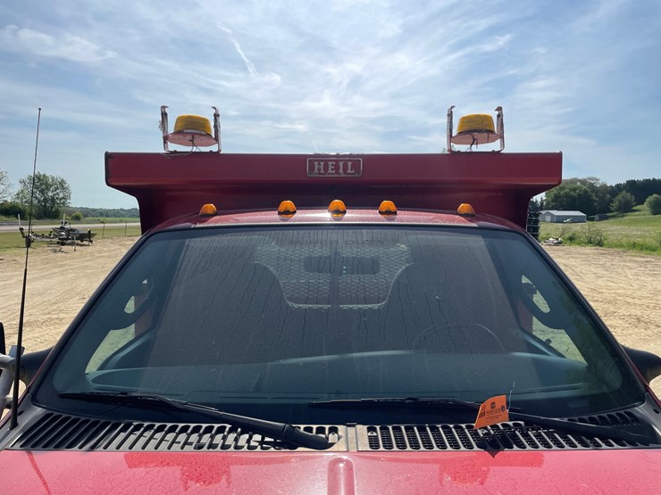 2003-ford-f550-image-12