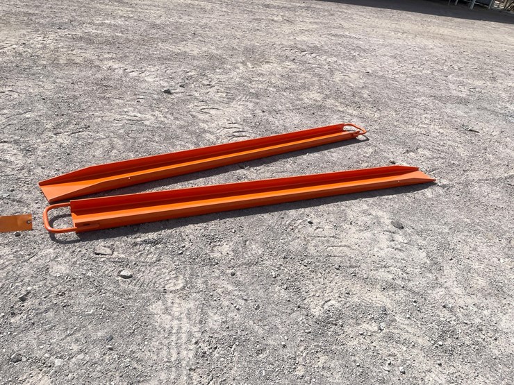 #2800-•-unused-2026-wolverine-skid-steer-pallet-fork-extensions-image-4