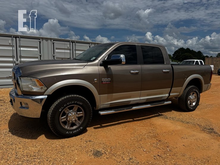 2010-dodge-2500-image-1