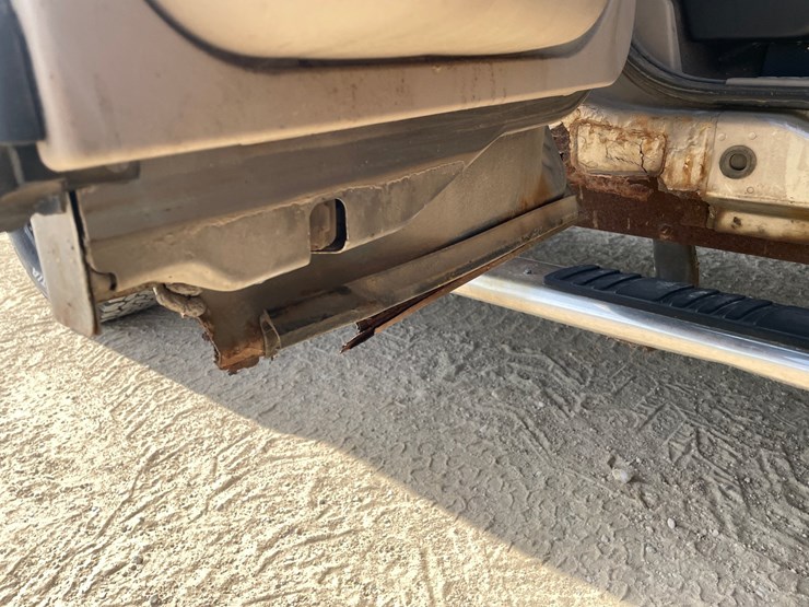 2004-ford-f350-image-46