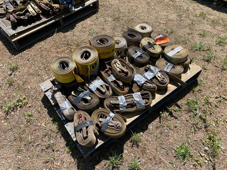 #7432-•-pallet-of-2"-ratchets-and-4"-straps-(antigo,-wi)-image-4