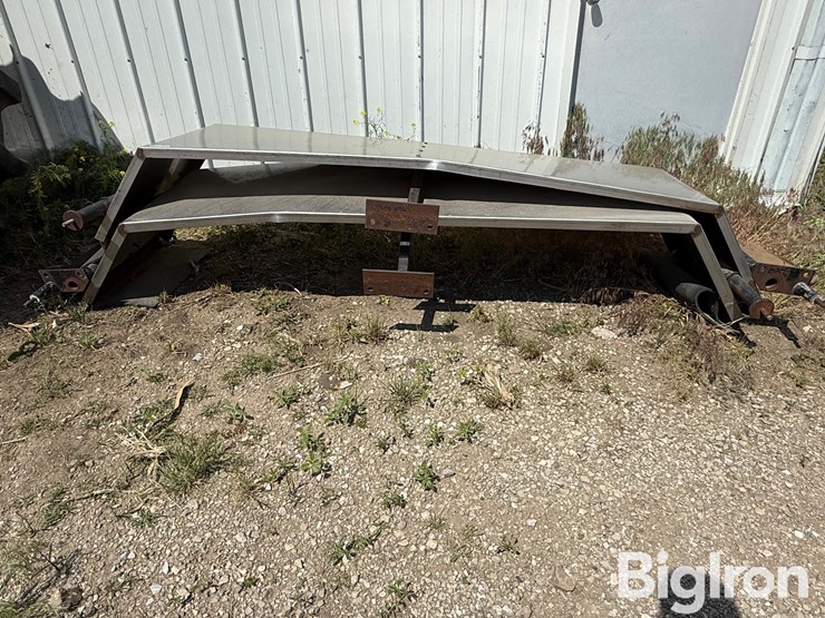 shop-built-stainless-steel-truck-fenders-image-2