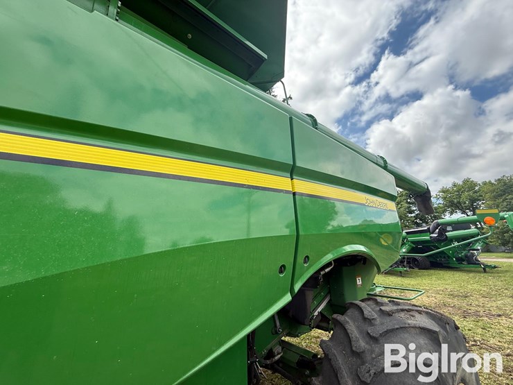 2018-john-deere-s790-image-19