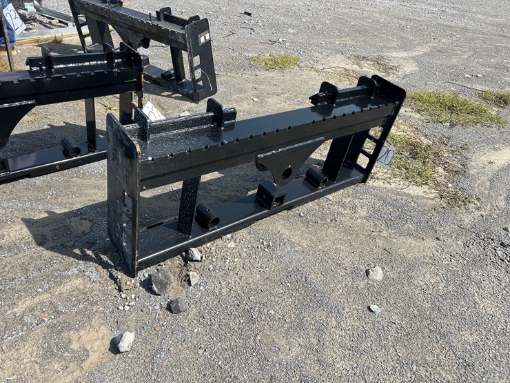 #20-•-skid-steer-pallet-fork-frame-image-1