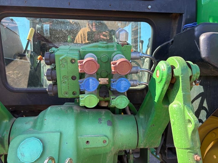 john-deere-6115d-image-13