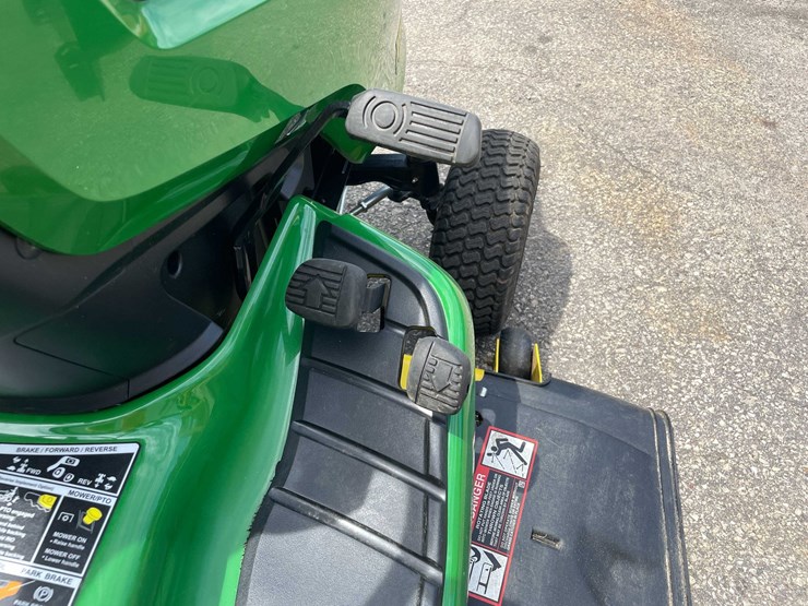 2021-john-deere-x350-image-31