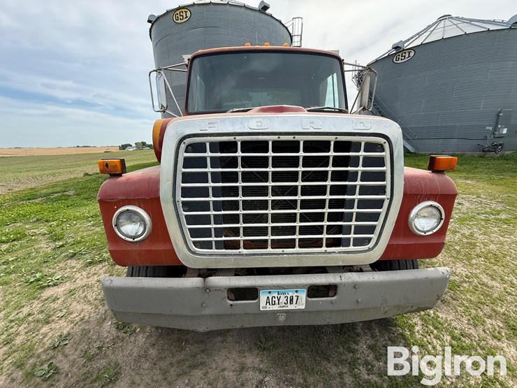 1983-ford-ln8000-image-19