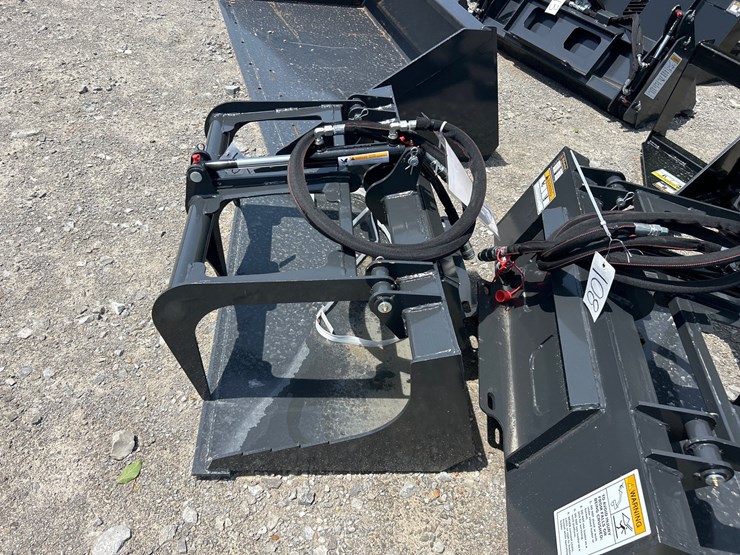 #107-•-mini-skid-steer-grapple-bucket-image-2