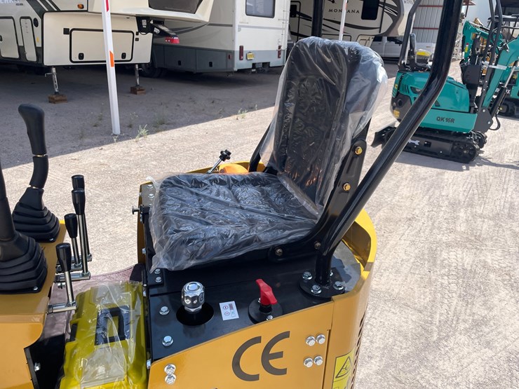 #2651-•-unused-cfg-mini-excavator-image-10