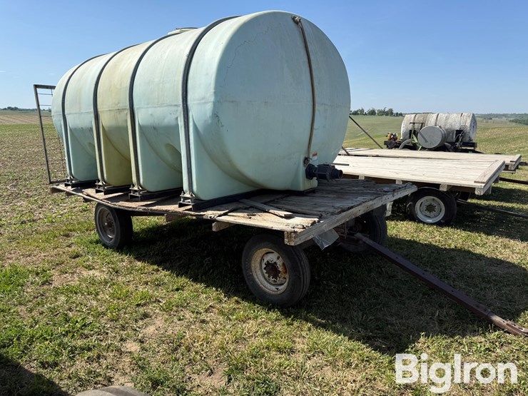 nurse-trailer-hayrack-w/-2,550-gal-poly-water-tank-image-3