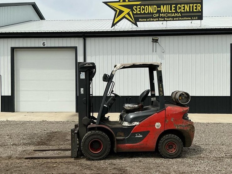 #1363-•-2017-linde-ht30t-forklift-image-2