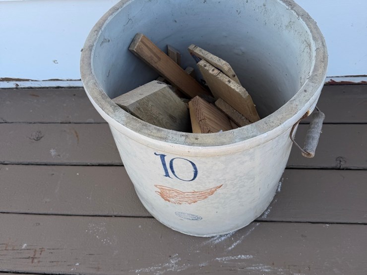 10-gallon-redwing-crock-image-13