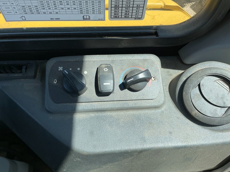 caterpillar-303.5e2-cr-image-55