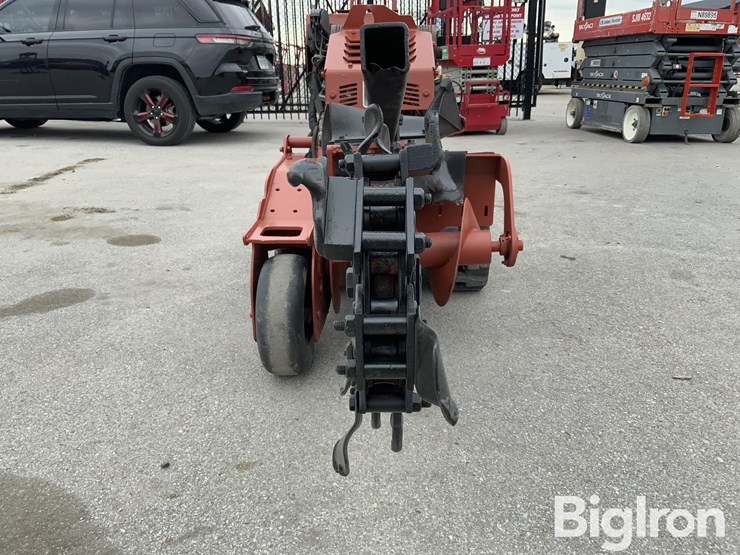 2013-ditch-witch-rt24-image-17