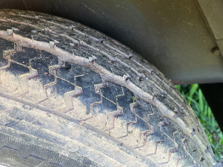 john-deere-4239d-image-22