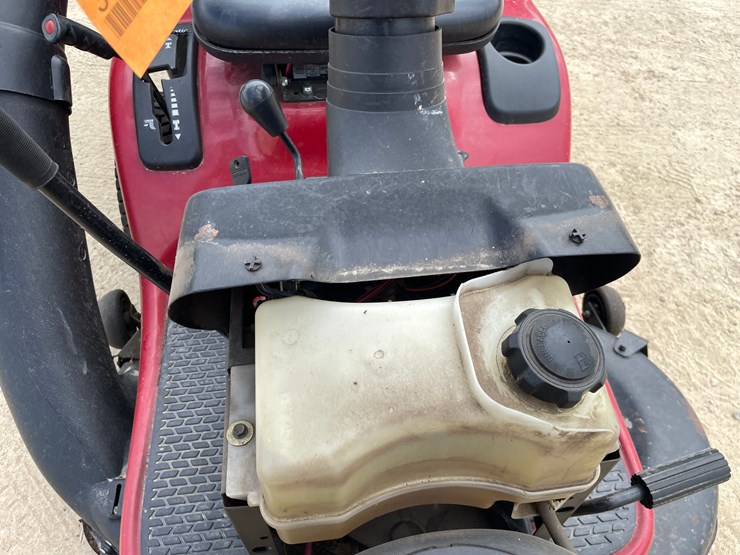 2006-craftsman-lt2000-image-30