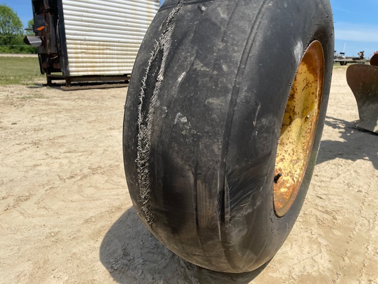 john-deere-2500-image-41