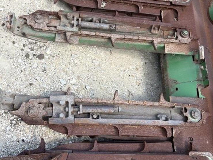john-deere-842-image-9