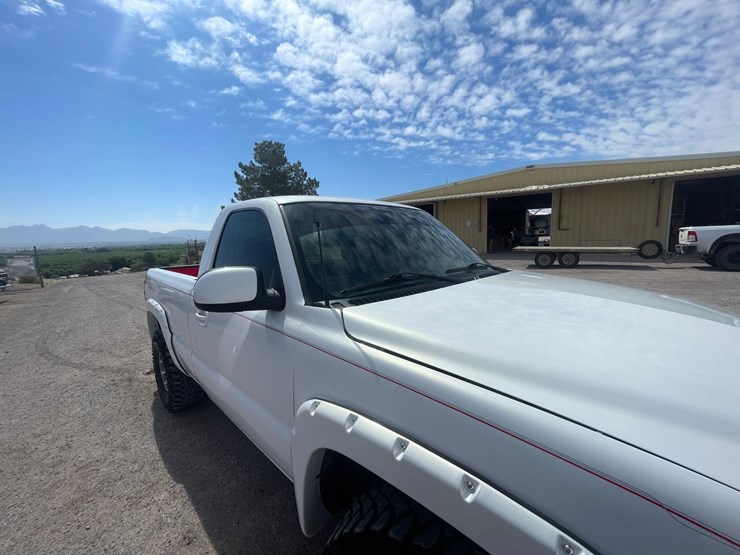 #212-•-2001-chevrolet-silverado-pickup-truck-(has-a-nm-title-image-19