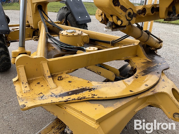 1999-deere-770bh-image-16