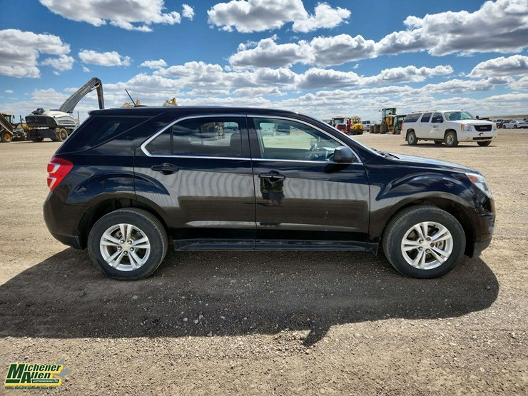 2017-chevrolet-equinox-image-8