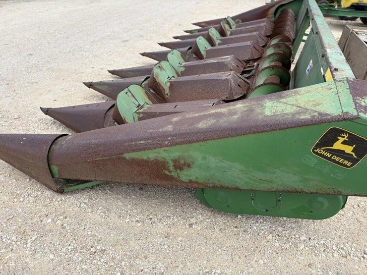 john-deere-842-image-8