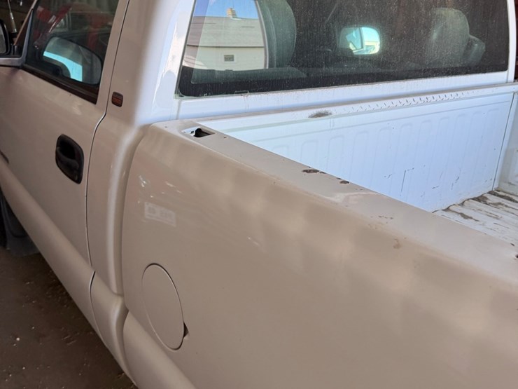 2002-chevy-1/2-ton-long-box-2wd-pickup,-6-cyl-gas,-automatic-transmission-image-24