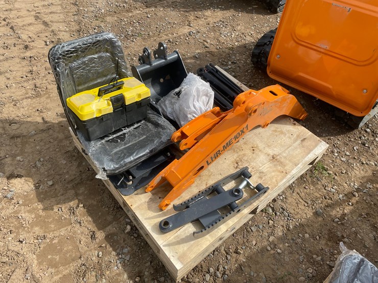 #2014-•-unused-2026-landhonor-mini-excavator-image-17