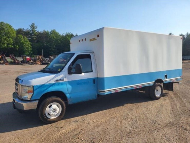 2009-ford-e450-image-1