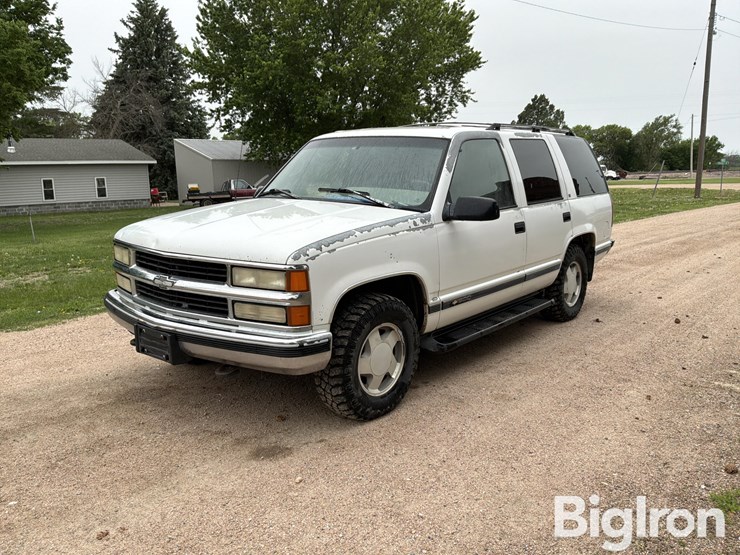 1996-chevrolet-tahoe-image-1