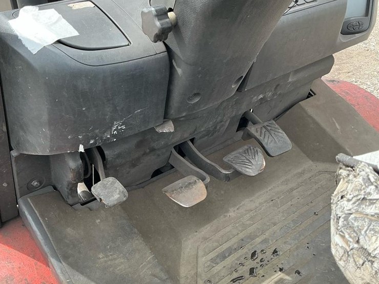#1363-•-2017-linde-ht30t-forklift-image-11