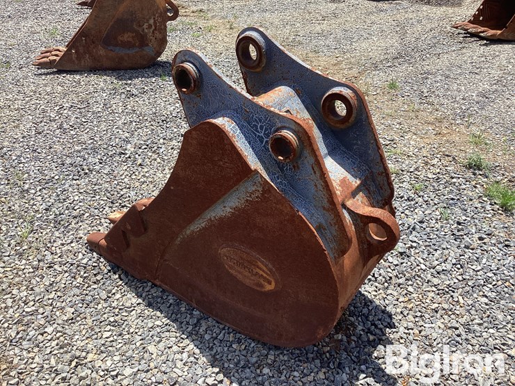 strickland-bt13w-cx130-24"-excavator-bucket-image-7