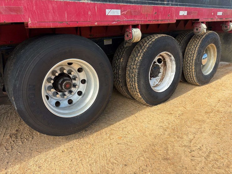 2006-sterling-l9500-image-8