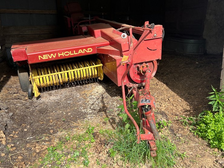 new-holland-310-image-4