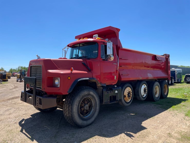 mack-dm688s-image-1