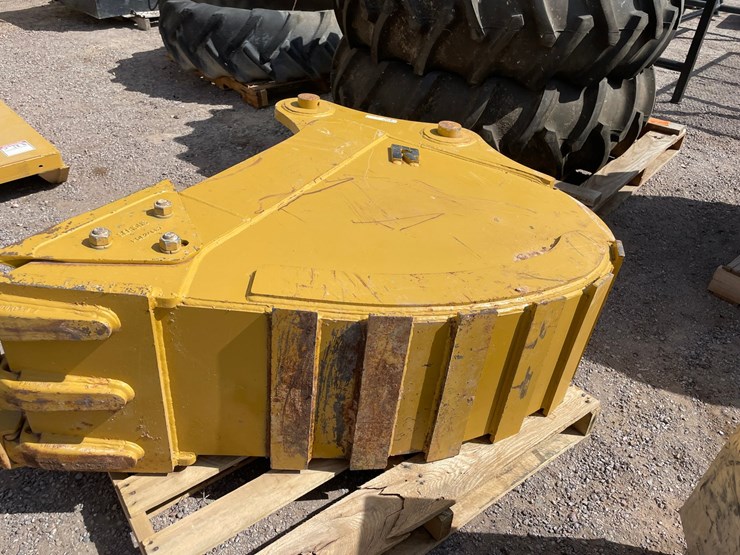 caterpillar-320-image-5