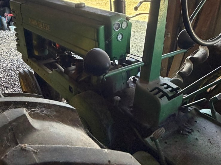 john-deere-b-image-22