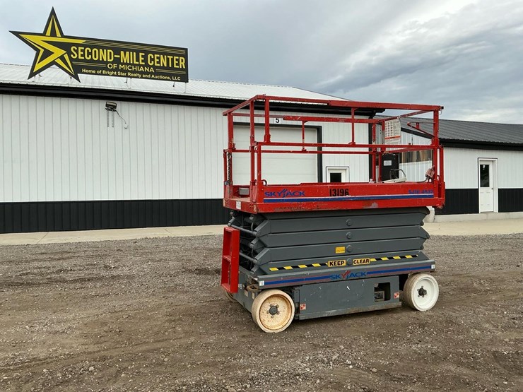 #1306-•-2006-skyjack-sj4632-scissor-lift-image-1