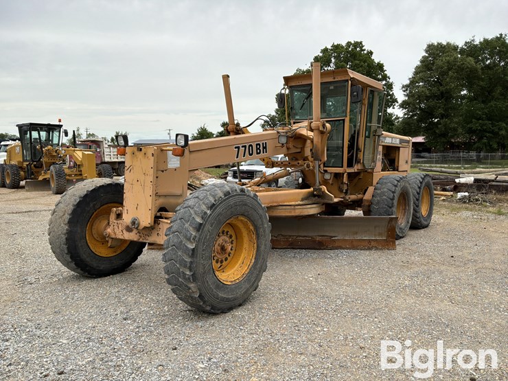 1994-deere-770bh-image-1