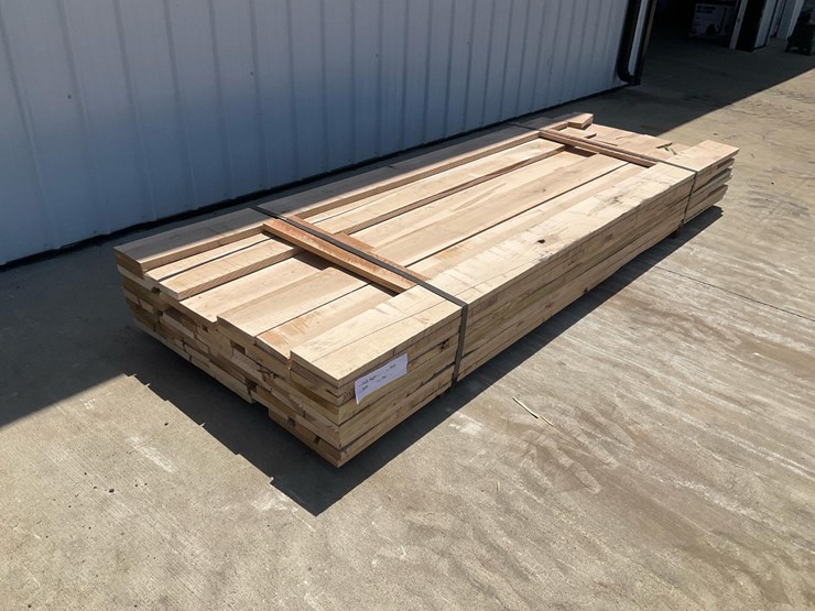 #4124-•-bundle-of-soft-maple-lumber-image-2