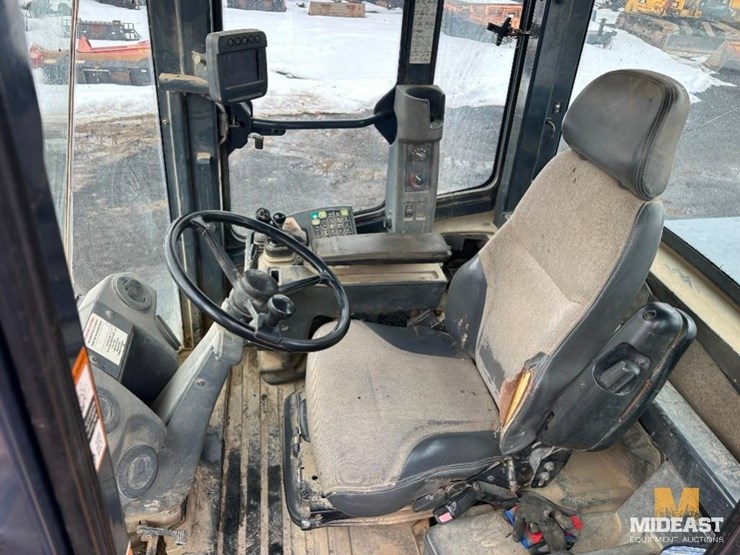 2009-deere-644k-image-22