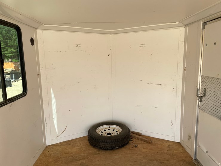 #412-•-2012-middlebury-16'-enclosed-trailer-(has-wi-title)-image-59