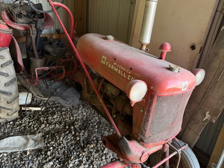 ihc-cub,-￼has-belly-mower-image-25