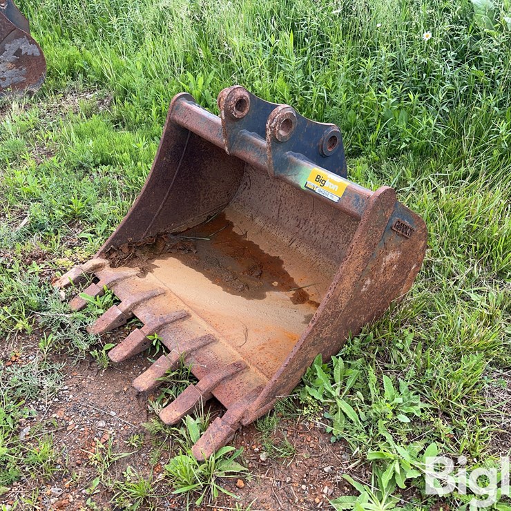 Gannon 36” Backhoe Bucket